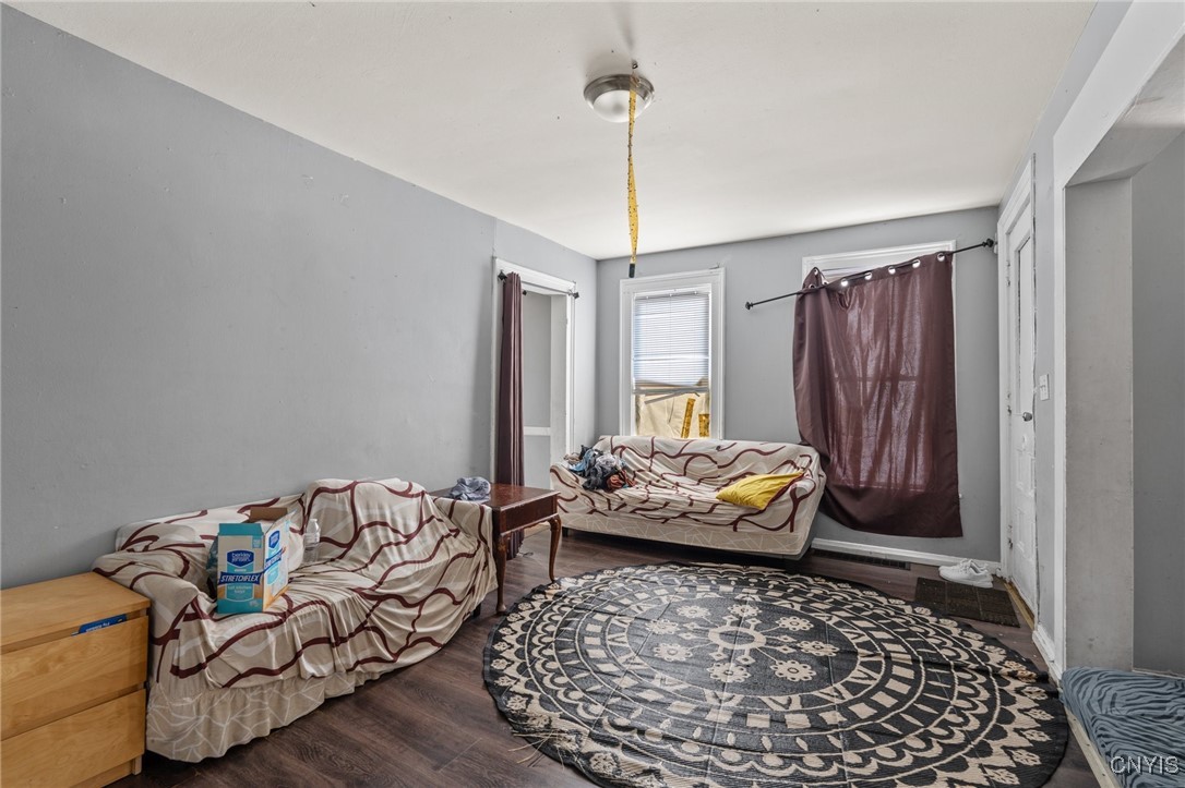 708 East Laurel Street Syracuse, NY 13203 - Photo 4 of 14