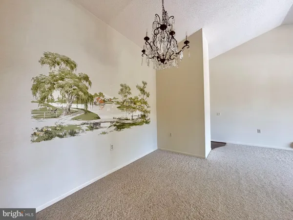 $2,100 | 15316 Pine Orchard Drive, Unit 823H, Silver Spring, MD 20906