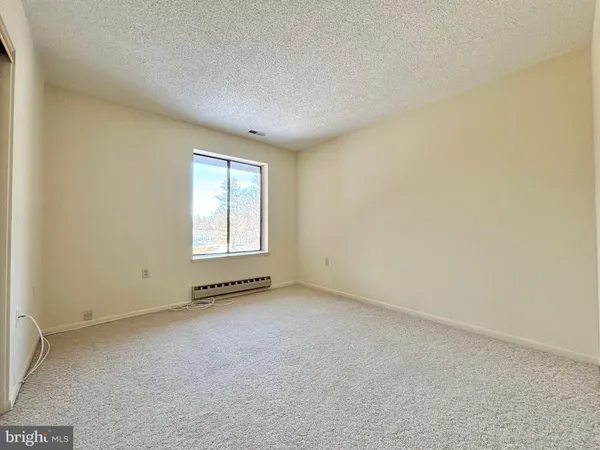 $2,100 | 15316 Pine Orchard Drive, Unit 823H, Silver Spring, MD 20906