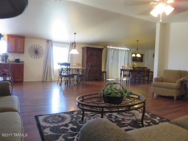 16077 Gold Bell Road Marana, AZ 85653 - Photo 3 of 29 Gallery Image 3