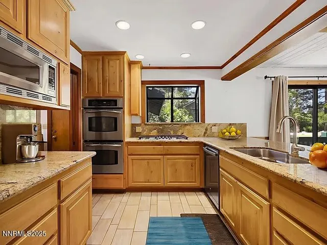 $7,500 | 445 Country Club Drive, Incline Village, NV 89451