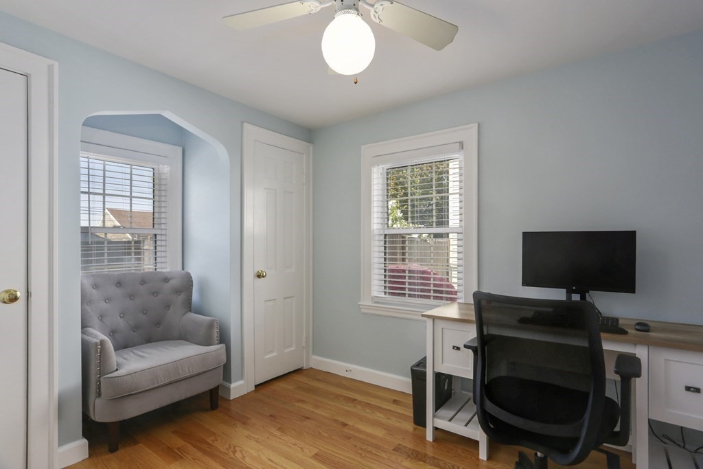 22 Allen Road Waltham, MA 02453 - Photo 14 of 24 Gallery Image 14