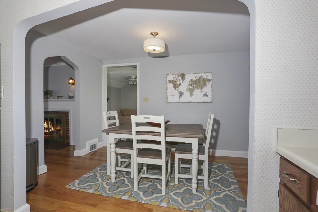22 Allen Road Waltham, MA 02453 - Photo 8 of 24 Gallery Image 8