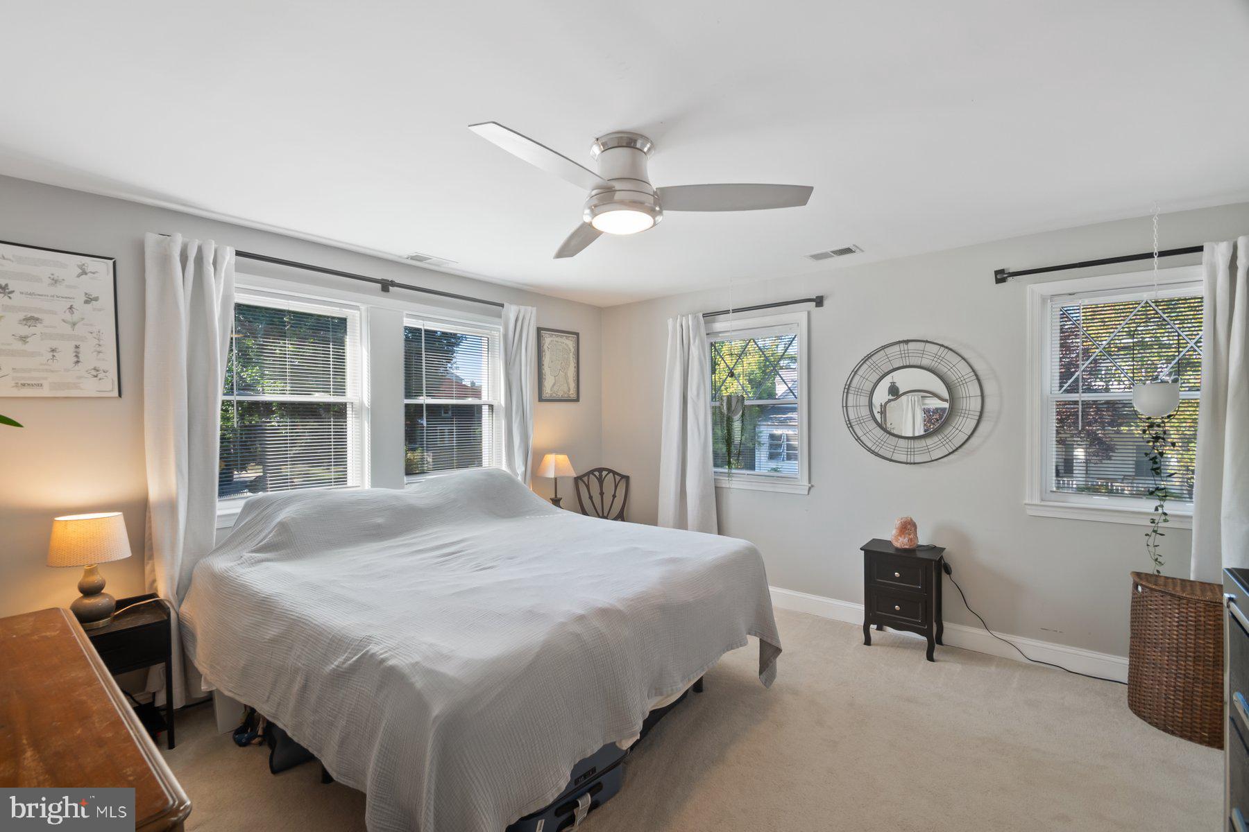 4401 Grand View Avenue Baltimore, MD 21211 - Photo 11 of 35