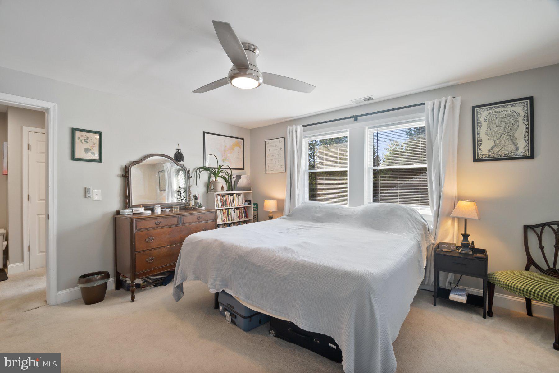 4401 Grand View Avenue Baltimore, MD 21211 - Photo 12 of 35