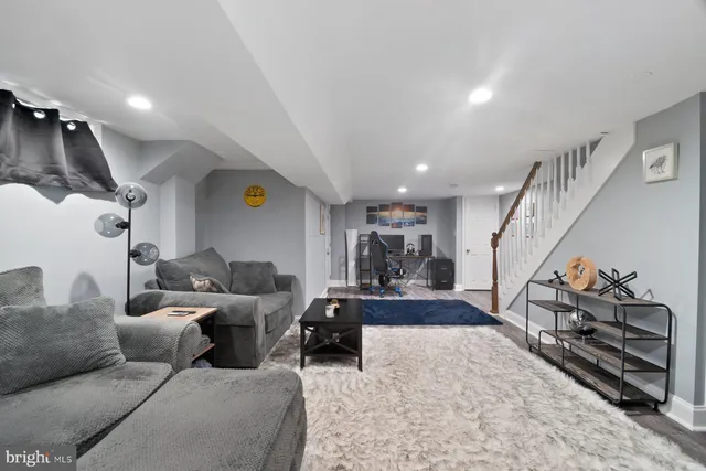 $2,500 | 4401 Grand View Avenue, Baltimore, MD 21211