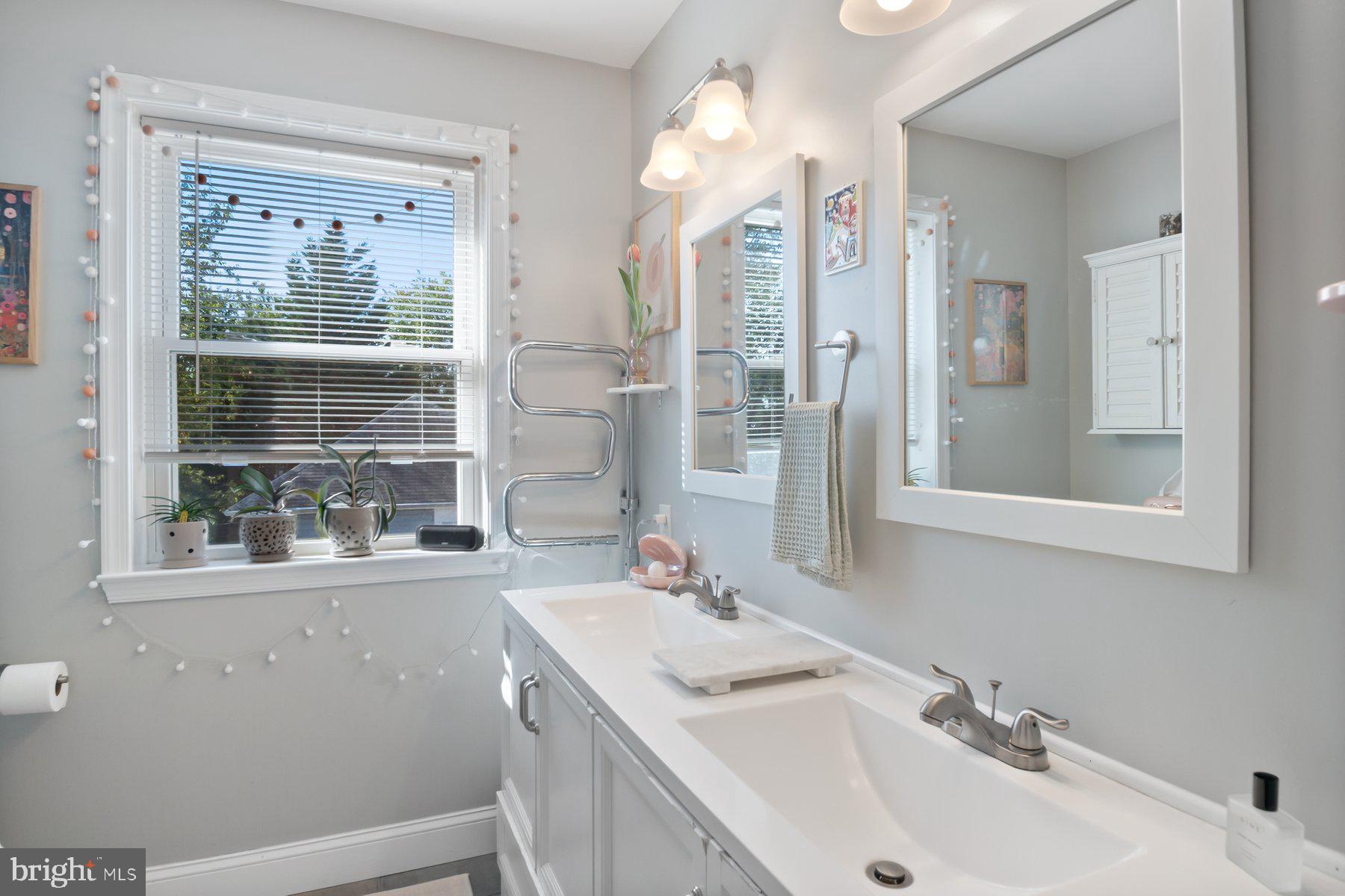 4401 Grand View Avenue Baltimore, MD 21211 - Photo 9 of 35