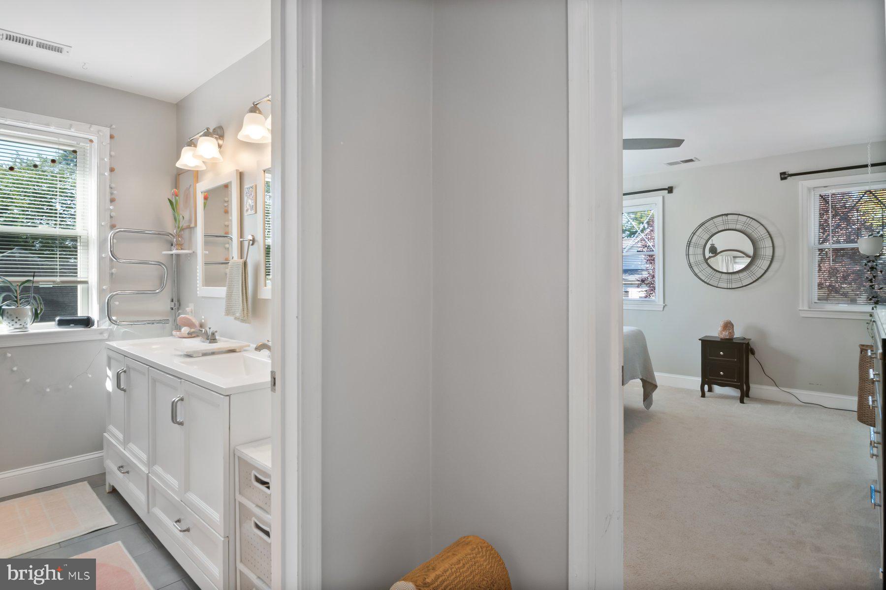 4401 Grand View Avenue Baltimore, MD 21211 - Photo 10 of 35