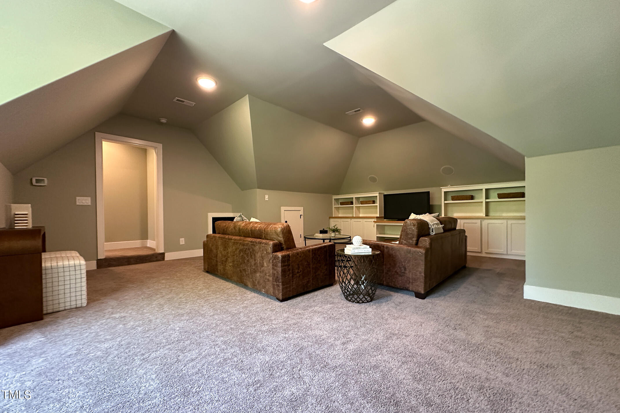 4126 Rockingham Street Raleigh, NC 27609 - Photo 40 of 60 revolution-4126-rockingham-20