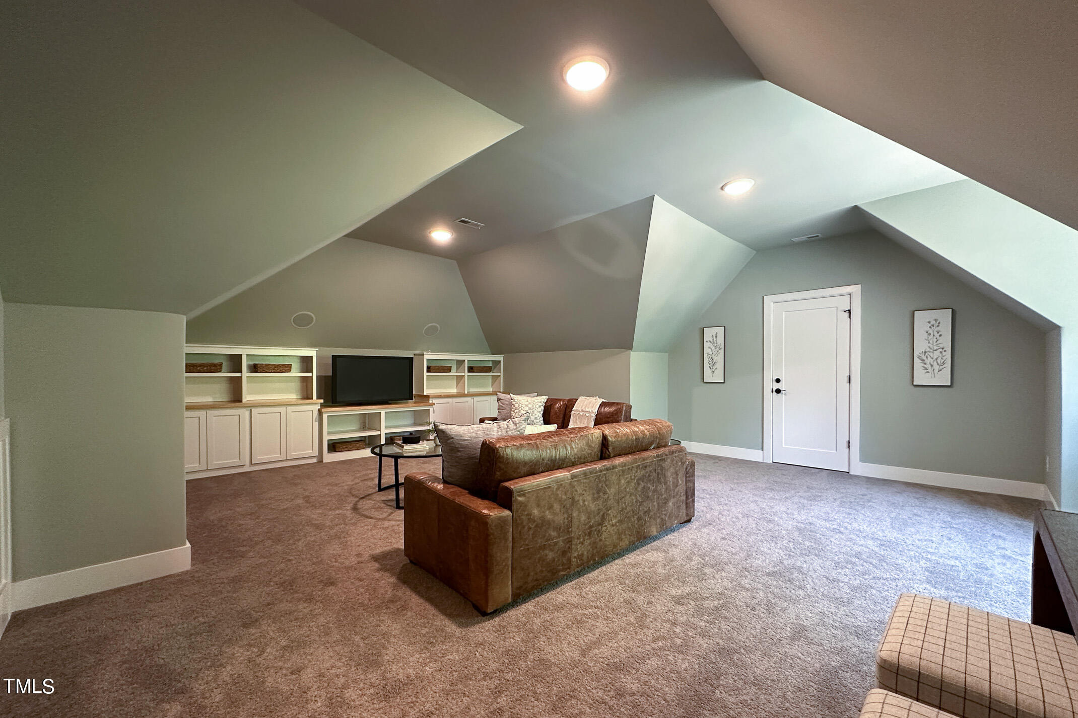 4126 Rockingham Street Raleigh, NC 27609 - Photo 42 of 60 revolution-4126-rockingham-16