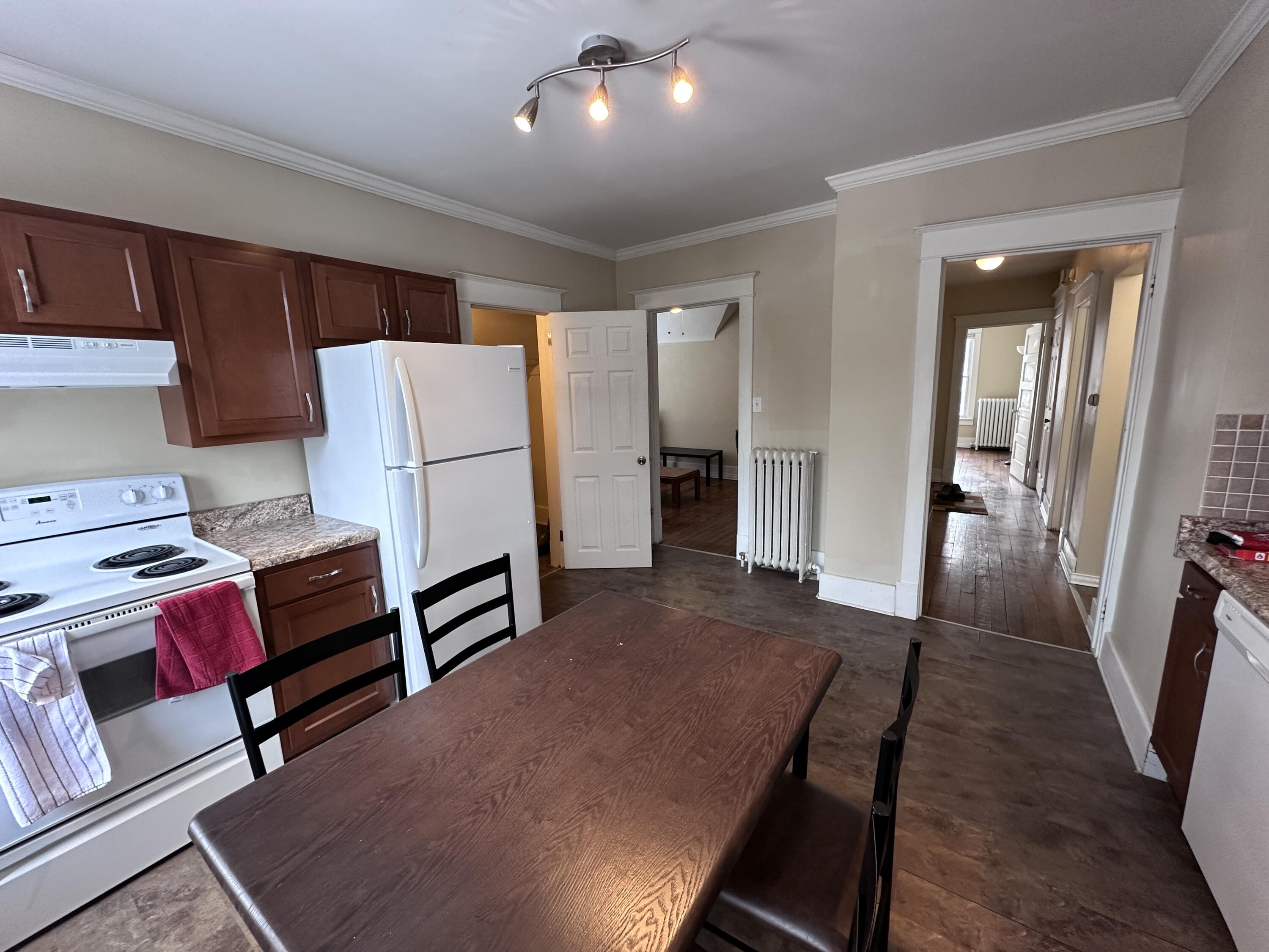 535 Archer Avenue, Unit UPPER 2 St. Joseph, MI 49085 - Photo 12 of 21 IMG_9146