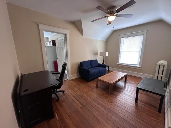 $1,525 | 535 Archer Avenue, Unit UPPER 2, St. Joseph, MI 49085