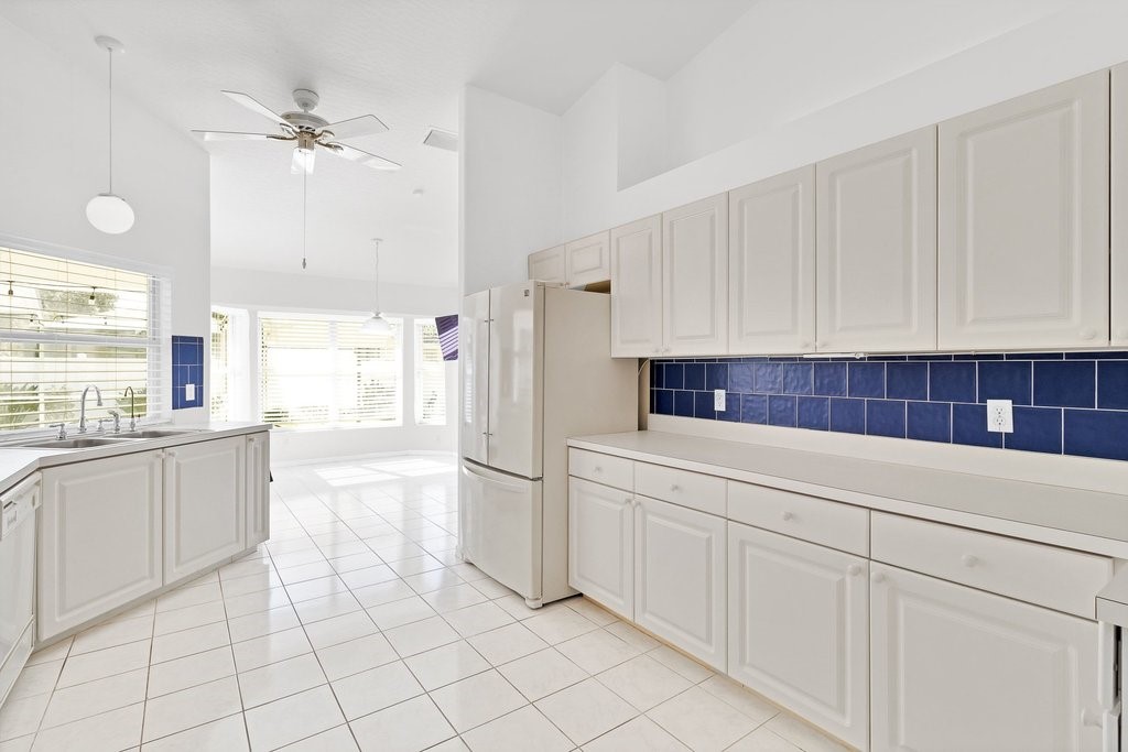 738 Benedictine Terrace Sebastian, FL 32958 - Photo 10 of 36