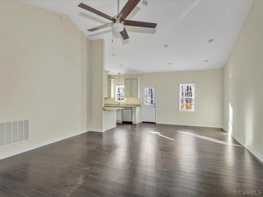 3325 Pleasants Road Powhatan, VA 23139 - Photo 3 of 22 Gallery Image 3
