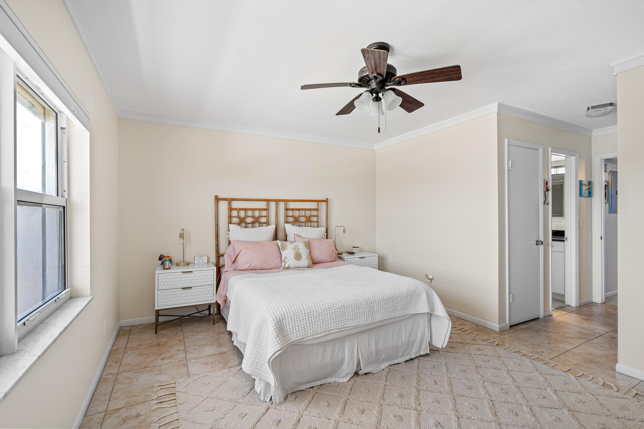 231 East Lantana Road, Unit 203 Lantana, FL 33462 - Photo 17 of 49 DSC04673