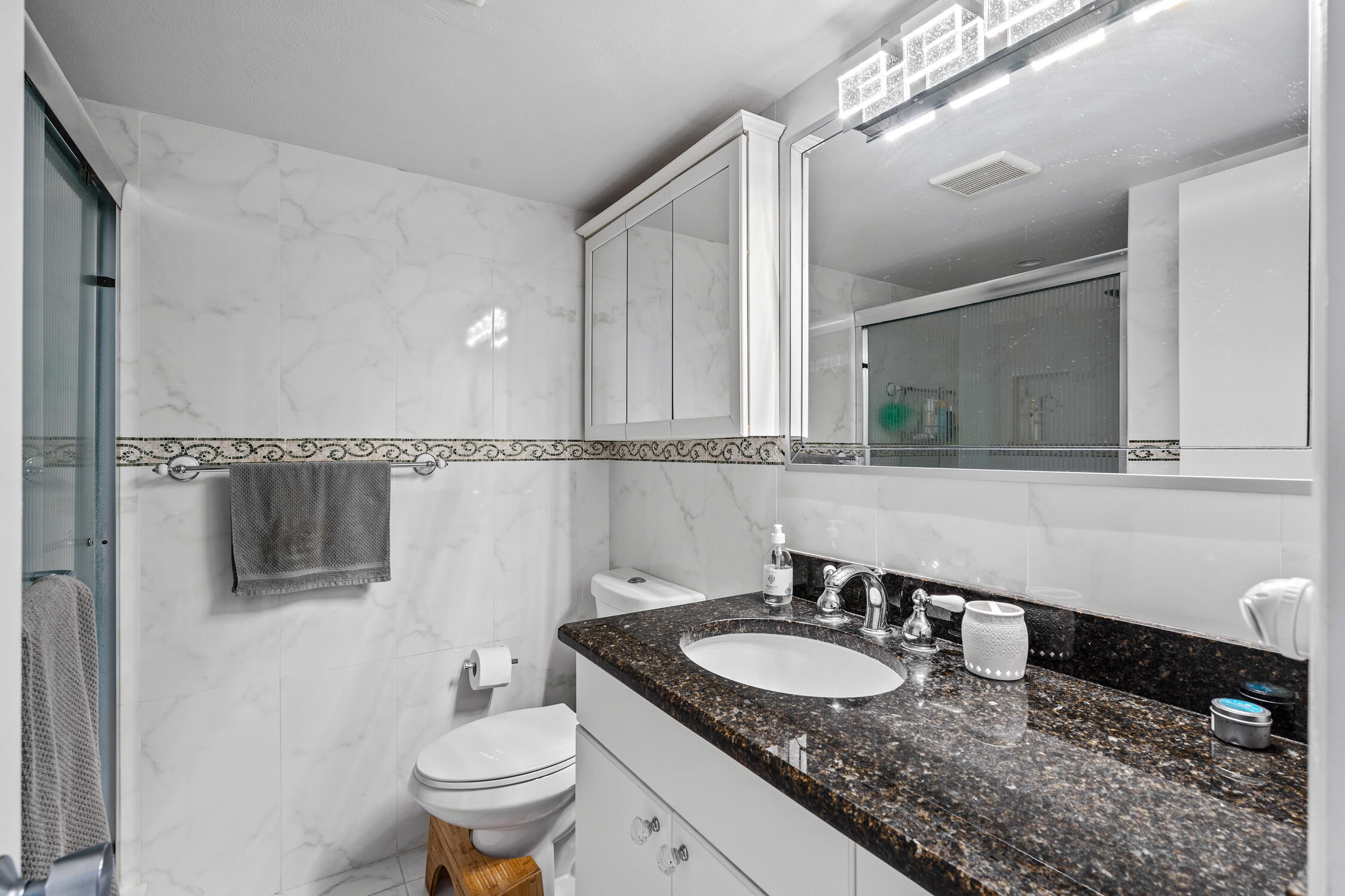 231 East Lantana Road, Unit 203 Lantana, FL 33462 - Photo 19 of 49 DSC04676