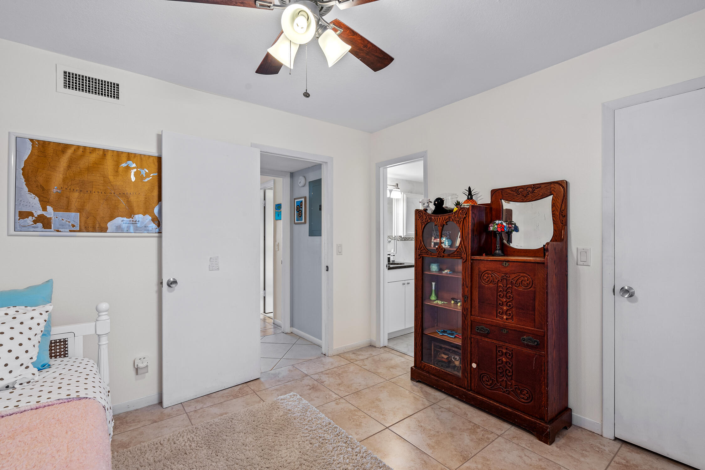 231 East Lantana Road, Unit 203 Lantana, FL 33462 - Photo 20 of 49 DSC04691
