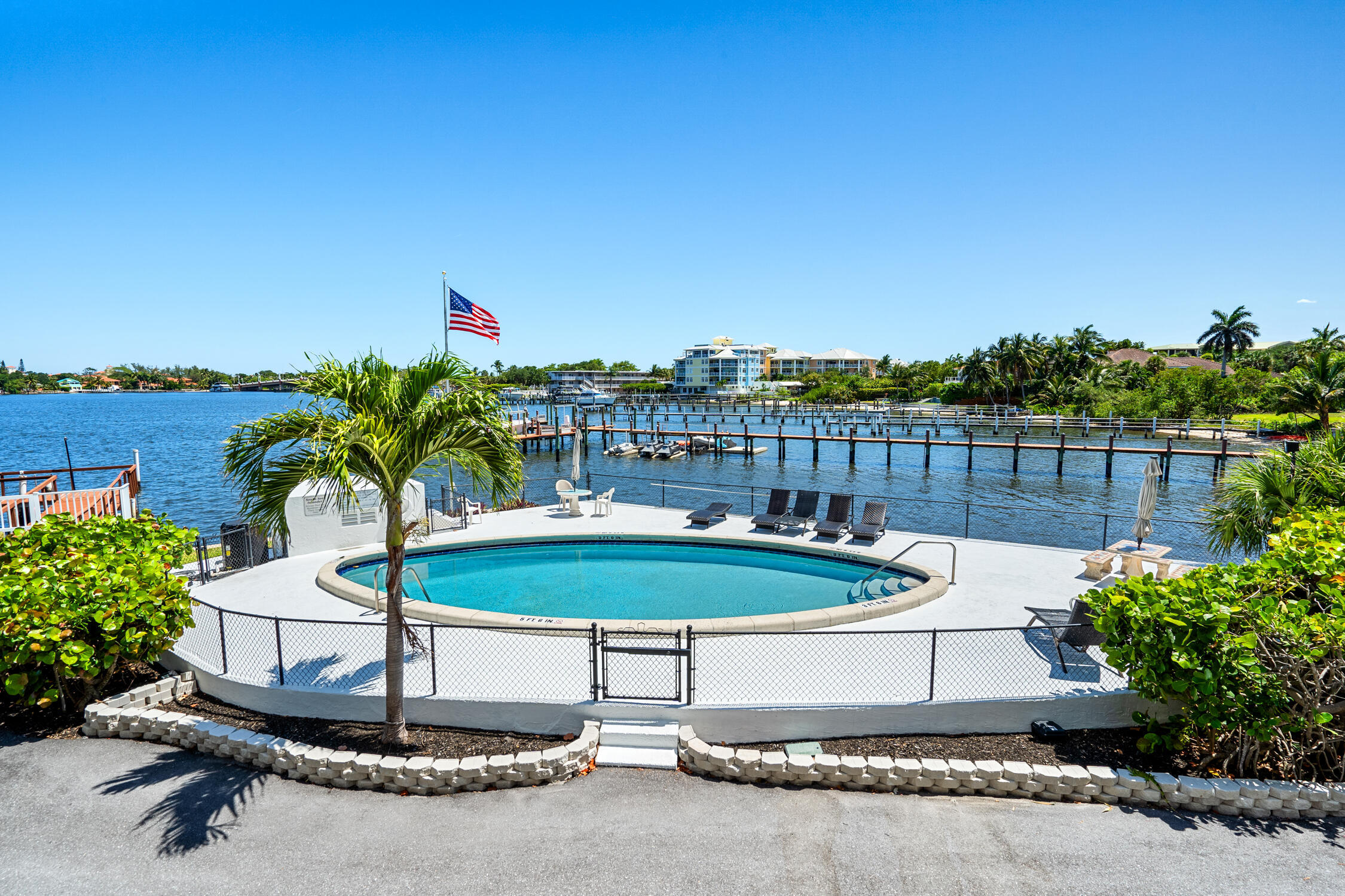 231 East Lantana Road, Unit 203 Lantana, FL 33462 - Photo 2 of 49 DSC04705