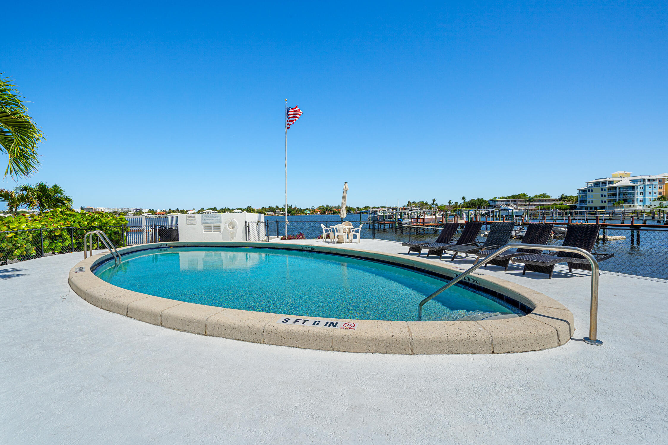 231 East Lantana Road, Unit 203 Lantana, FL 33462 - Photo 30 of 49 DSC04760