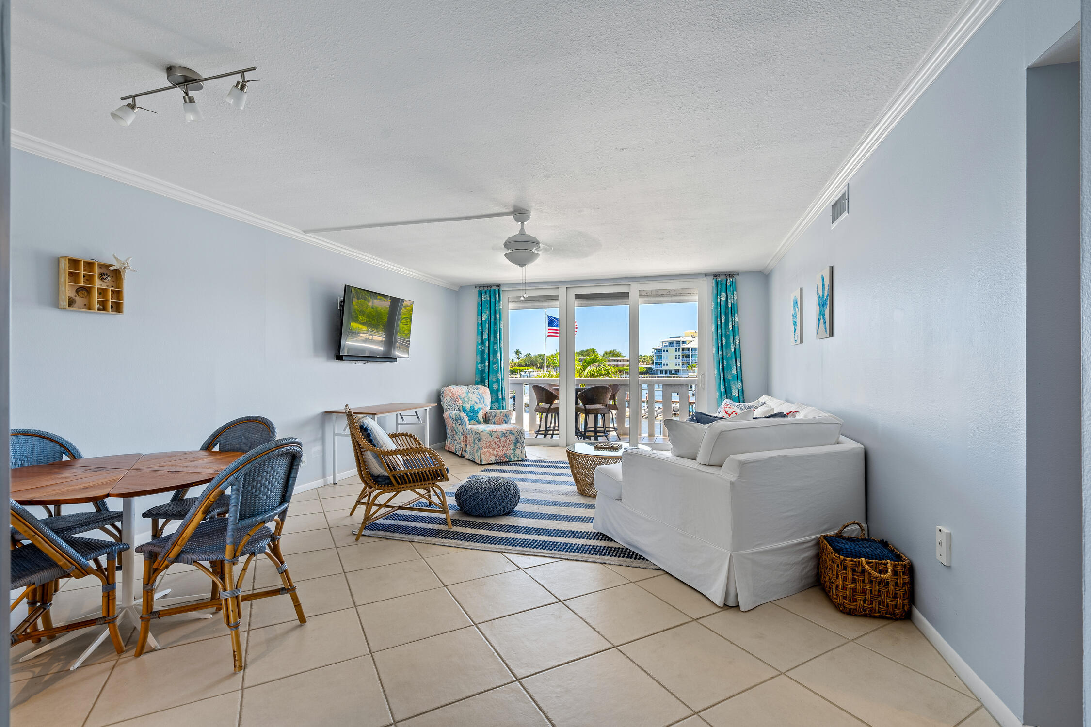 231 East Lantana Road, Unit 203 Lantana, FL 33462 - Photo 4 of 49 DSC04754