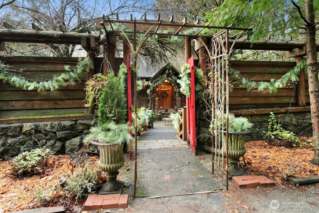 25629 Redmond-Fall City Road Northeast Redmond, WA 98053 - Photo 4 of 39