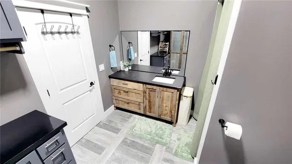 $425,000 | 33820 South State Route, Drexel, MO 64742