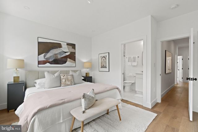 $1,330,000 | 406 13th Street Northeast, Washington, DC 20002