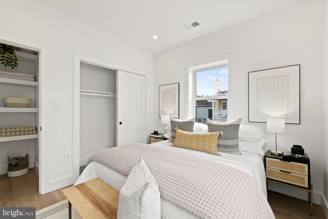 $1,330,000 | 406 13th Street Northeast, Washington, DC 20002