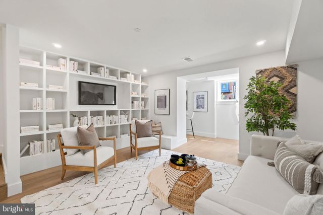 $1,330,000 | 406 13th Street Northeast, Washington, DC 20002