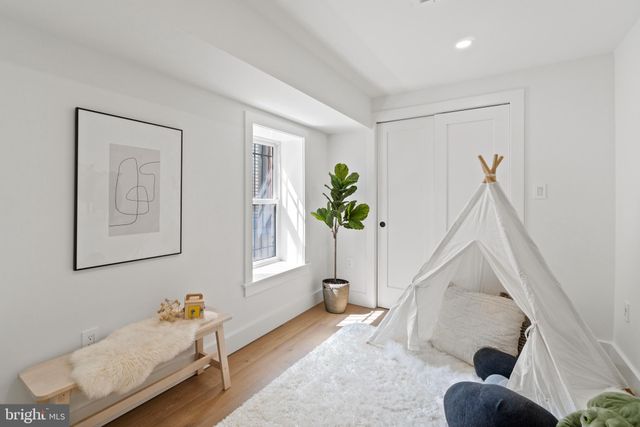 $1,330,000 | 406 13th Street Northeast, Washington, DC 20002