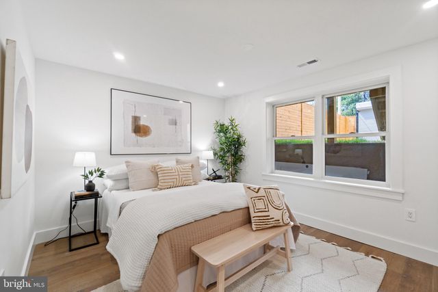 $1,330,000 | 406 13th Street Northeast, Washington, DC 20002