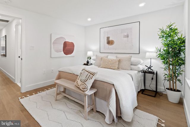 $1,330,000 | 406 13th Street Northeast, Washington, DC 20002