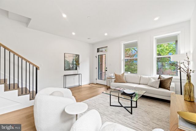 $1,330,000 | 406 13th Street Northeast, Washington, DC 20002