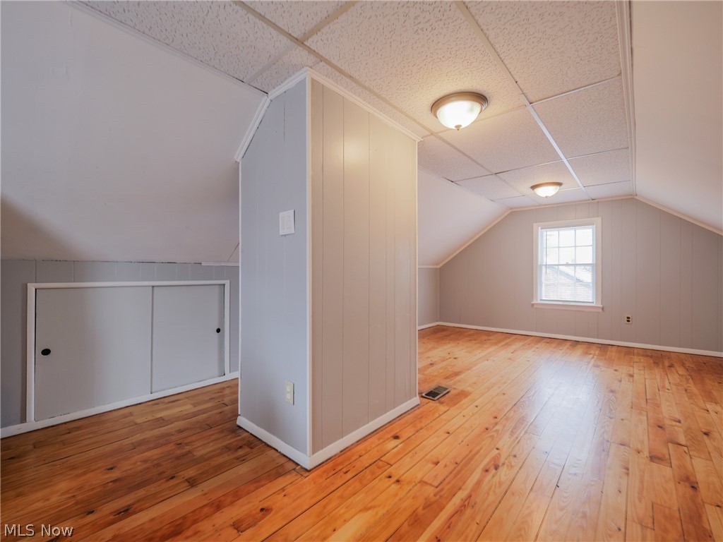 1048 Pennfield Road Cleveland, OH 44121 - Photo 14 of 23