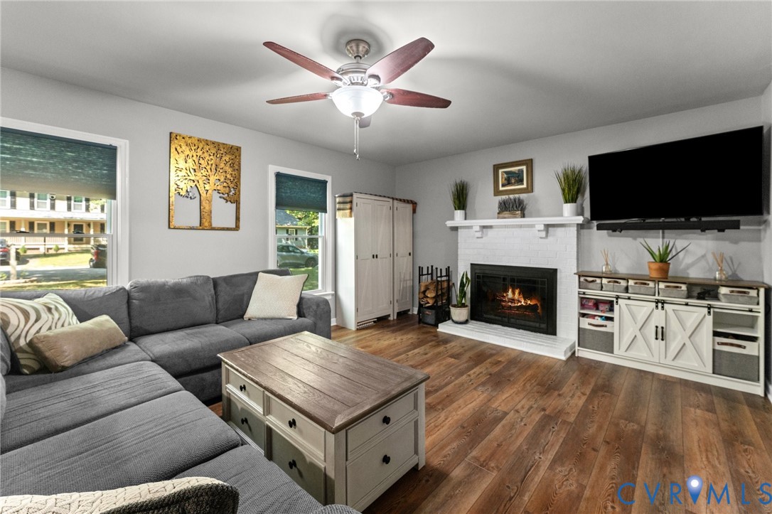 5605 Chatmoss Road Midlothian, VA 23112 - Photo 4 of 31