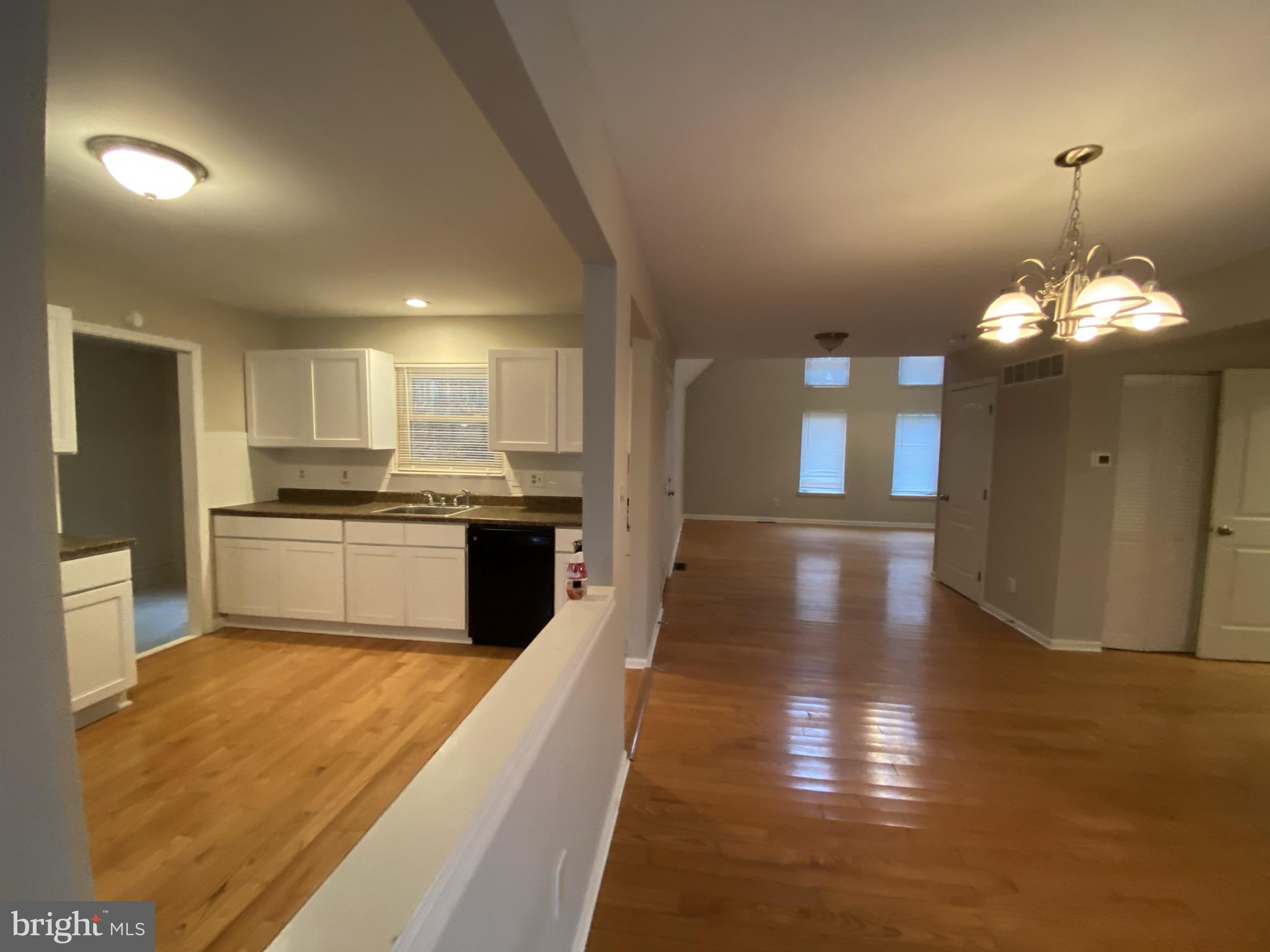 4116 Oak Road Buena, NJ 08310 - Photo 6 of 18 Kitchen / Dining Room