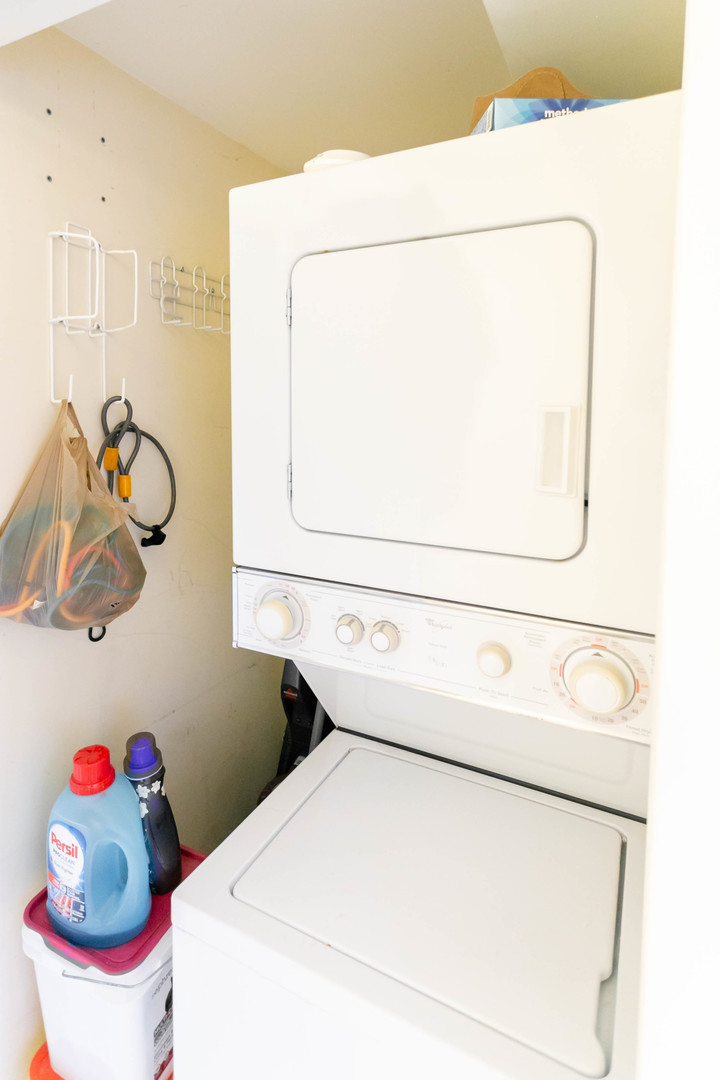 1623 West Huron Street, Unit 1R Chicago, IL 60622 - Photo 8 of 8 a utility room with a washer and dryer