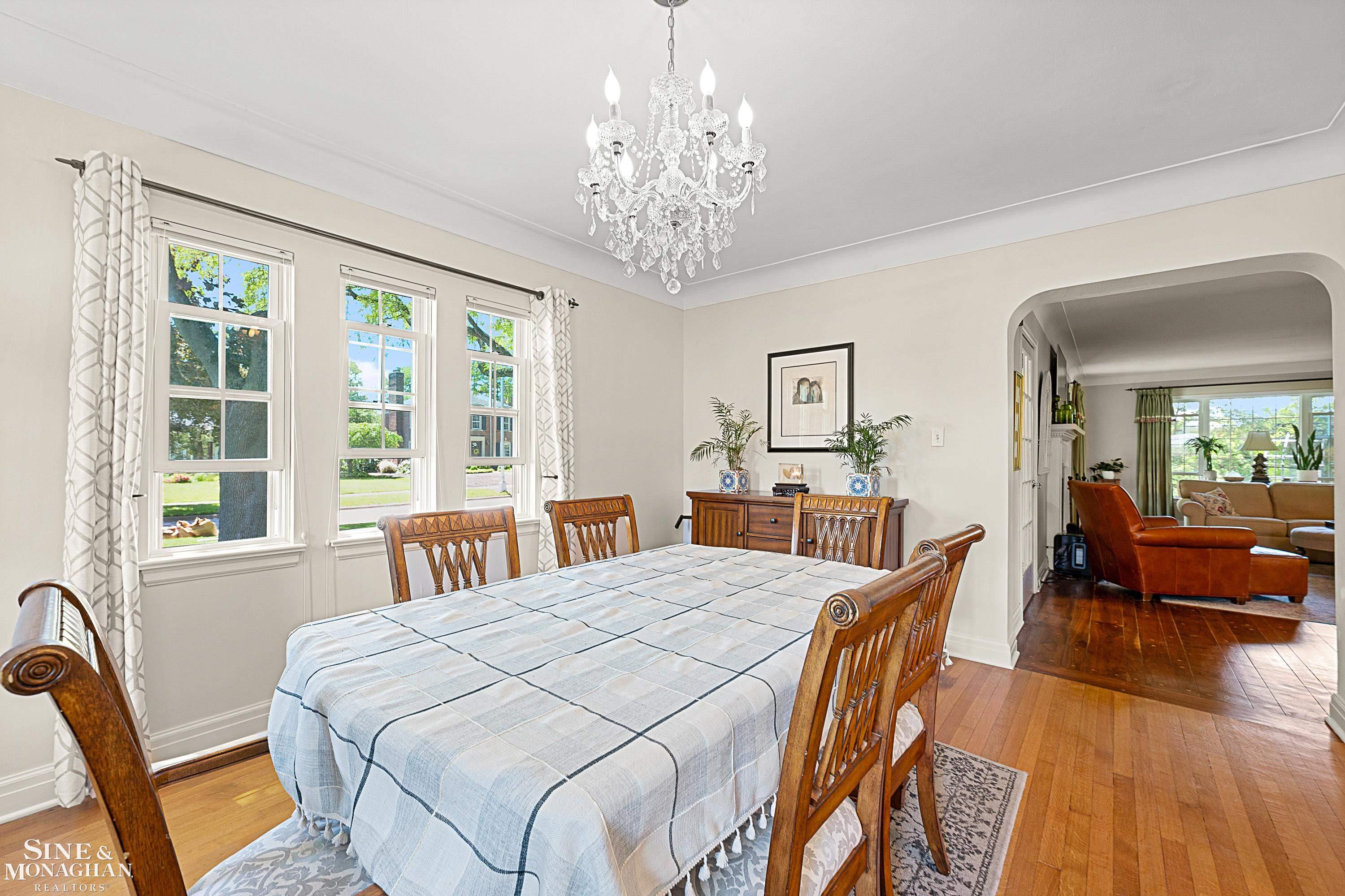 100 Roslyn Road Grosse Pointe Woods, MI 48236 - Photo 22 of 55