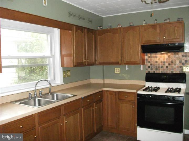 302 State Street Shillington, PA 19607 - Photo 8 of 23 Gallery Image 8
