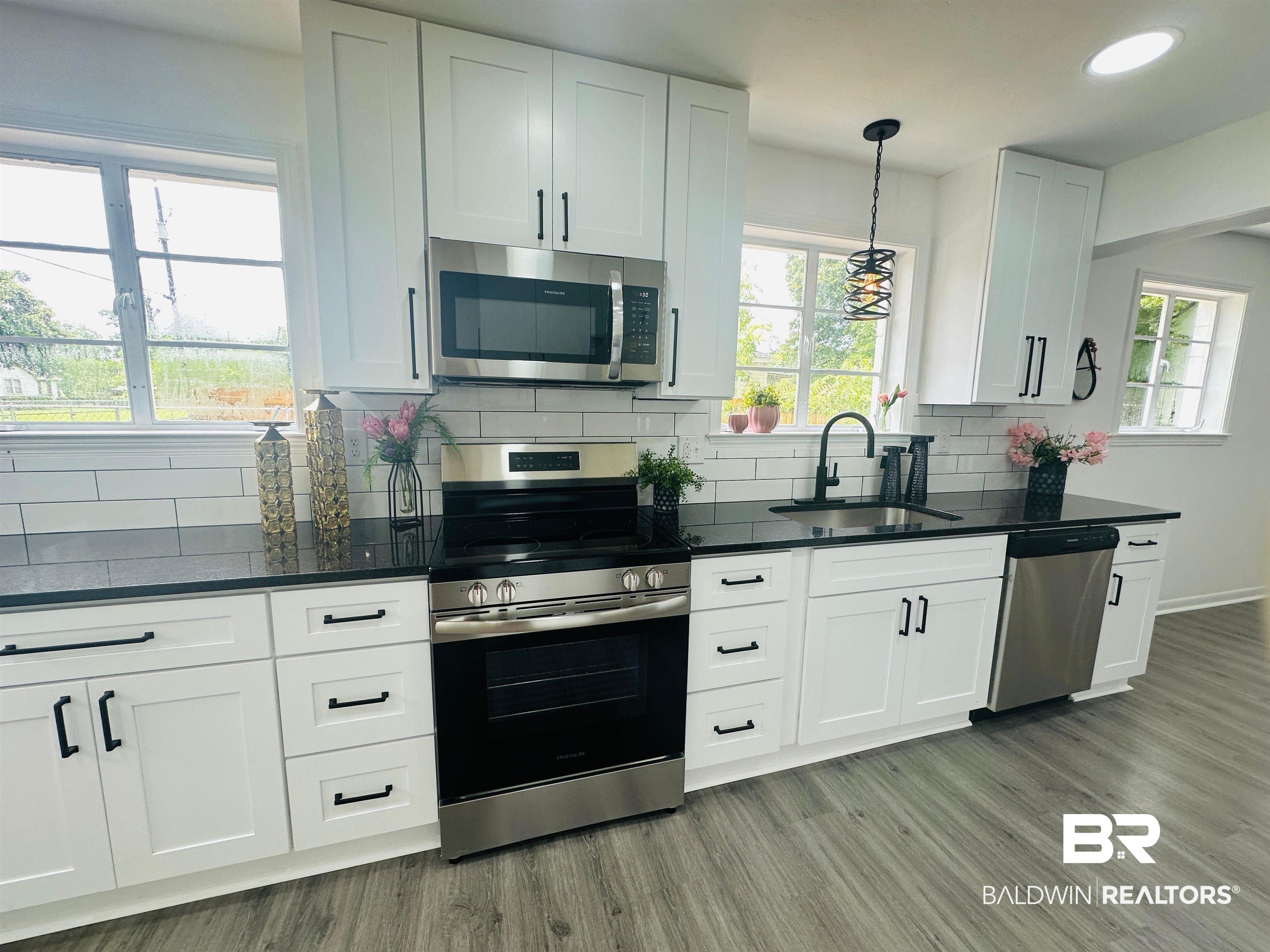 808 Rowell Street Mobile, AL 36606 - Photo 6 of 22