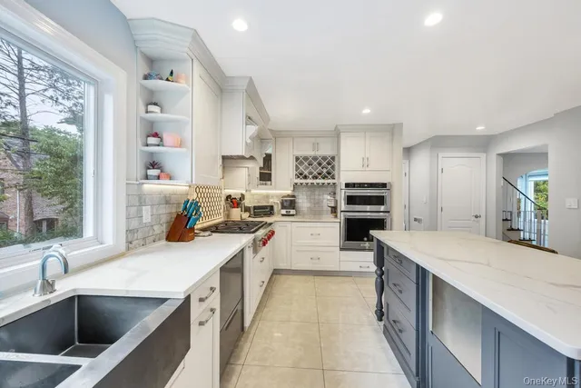 $1,999,000 | 103 Old Mill Road, Great Neck, NY 11023