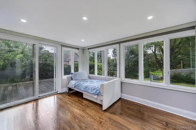 $1,999,000 | 103 Old Mill Road, Great Neck, NY 11023