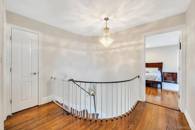 $1,999,000 | 103 Old Mill Road, Great Neck, NY 11023