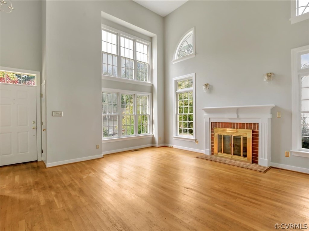 5715 Sandstone Ridge Road Midlothian, VA 23112 - Photo 4 of 39 Look at those windows!