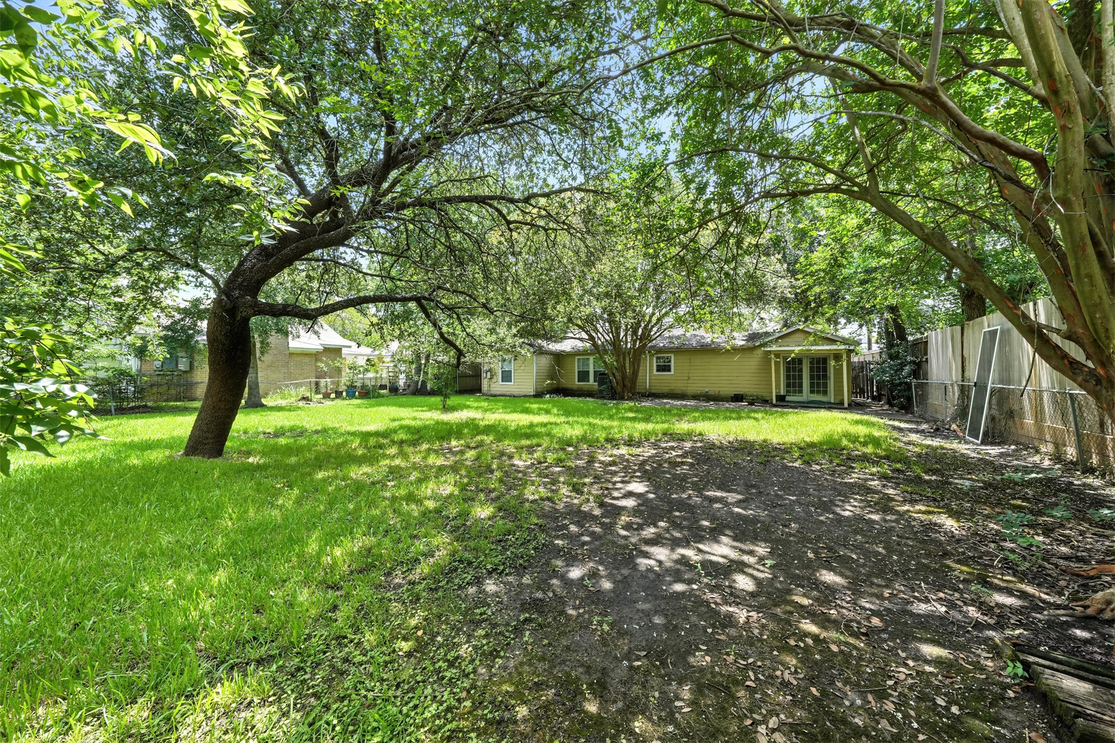 6305 South Rice Avenue Bellaire, TX 77401 - Photo 11 of 23