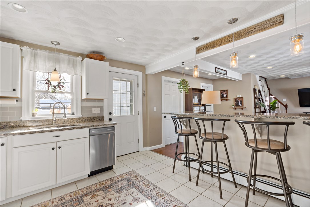 10 Cosett Road Warwick, RI 02886 - Photo 12 of 31