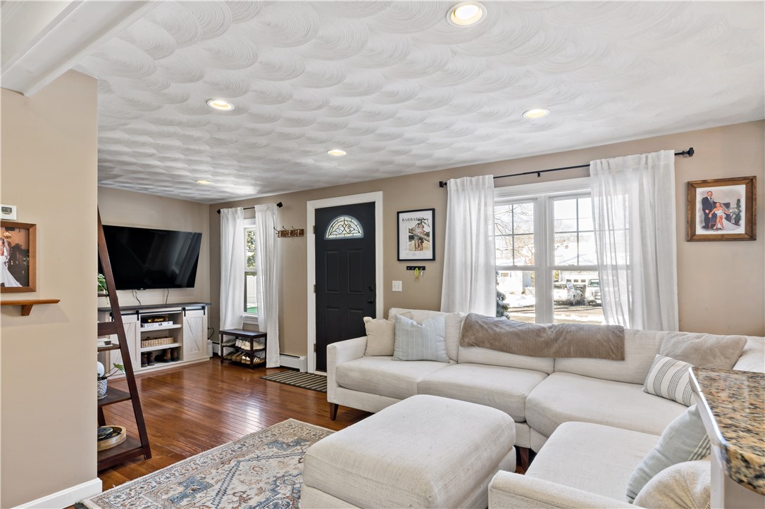 10 Cosett Road Warwick, RI 02886 - Photo 8 of 31