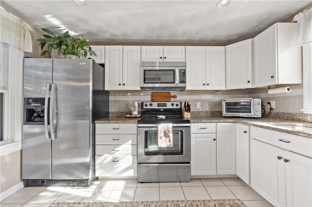 10 Cosett Road Warwick, RI 02886 - Photo 10 of 31