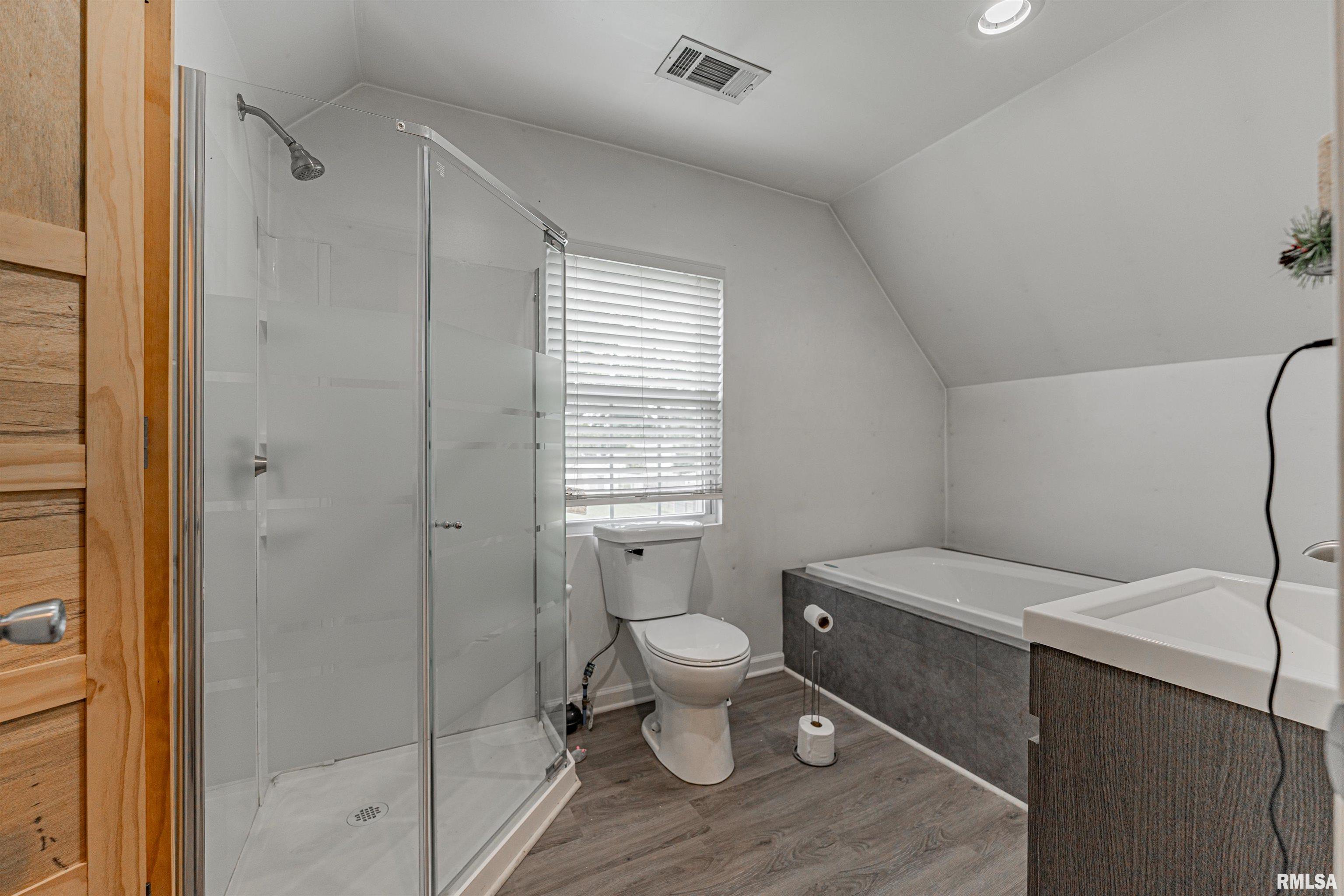 264 East Main Street Warrensburg, IL 62573 - Photo 15 of 24