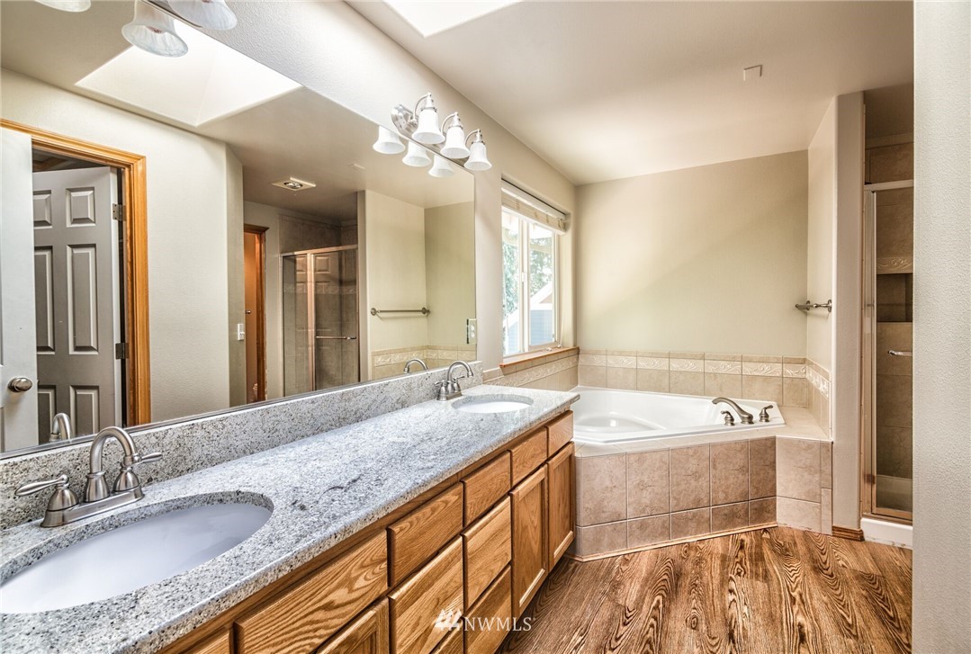 18717 13th Drive Southeast Bothell, WA 98012 - Photo 9 of 25 Gallery Image 9
